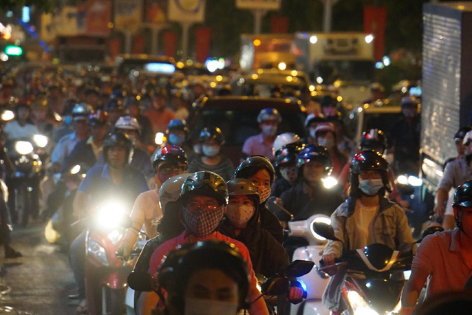 Giao thông cửa ngõ sân bay Tân Sơn Nhất lại hỗn loạn